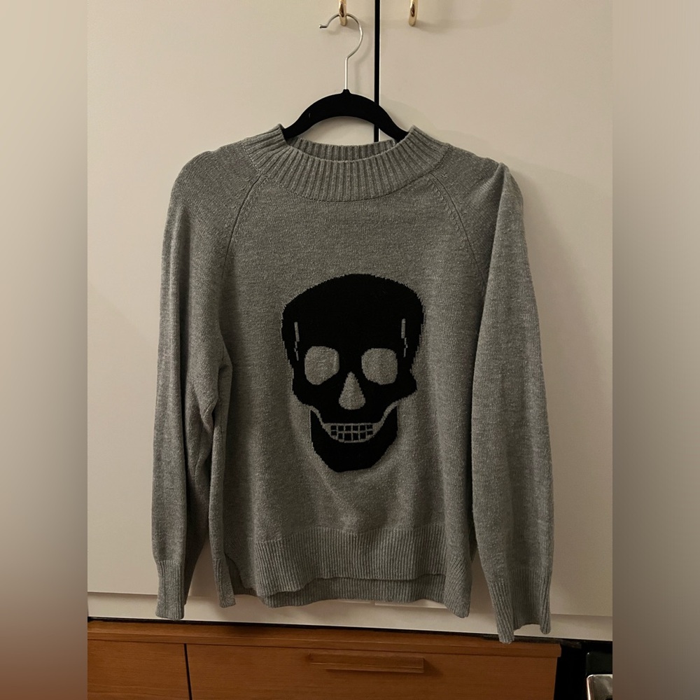 Skull sweater